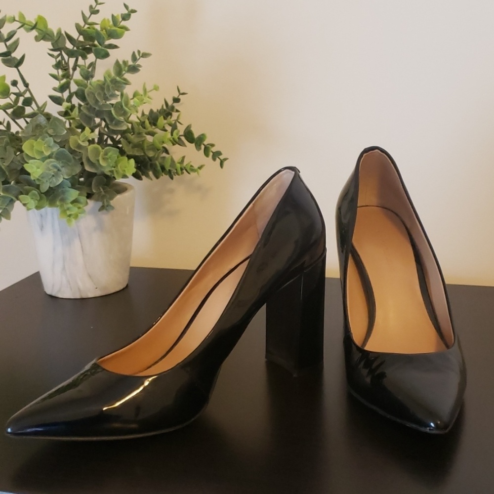 Chunky Black Banana Republic heels